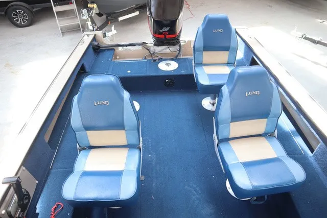 Slide: The Image of Lund 1700 Angler SS 2000 - 14