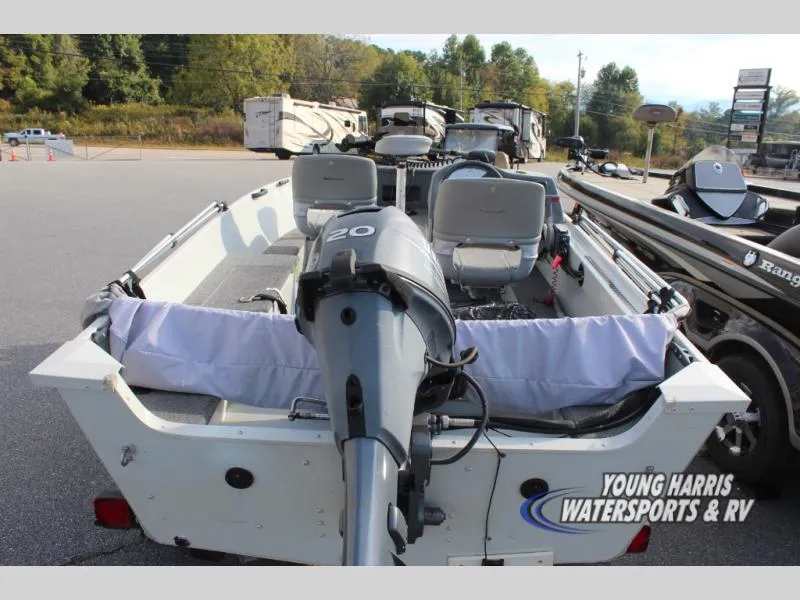 Slide: The Image of Alumacraft Fisherman 145 2010 - 3