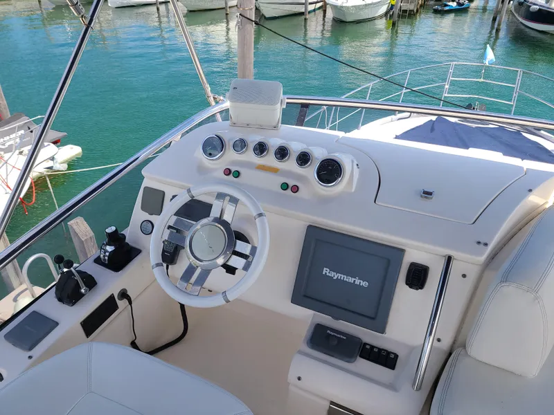 Slide: The Image of Azimut 47 2011 - 58