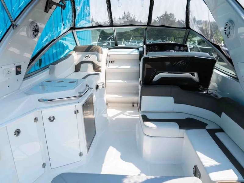 Slide: The Image of Monterey 295 SPORT 2019 - 6