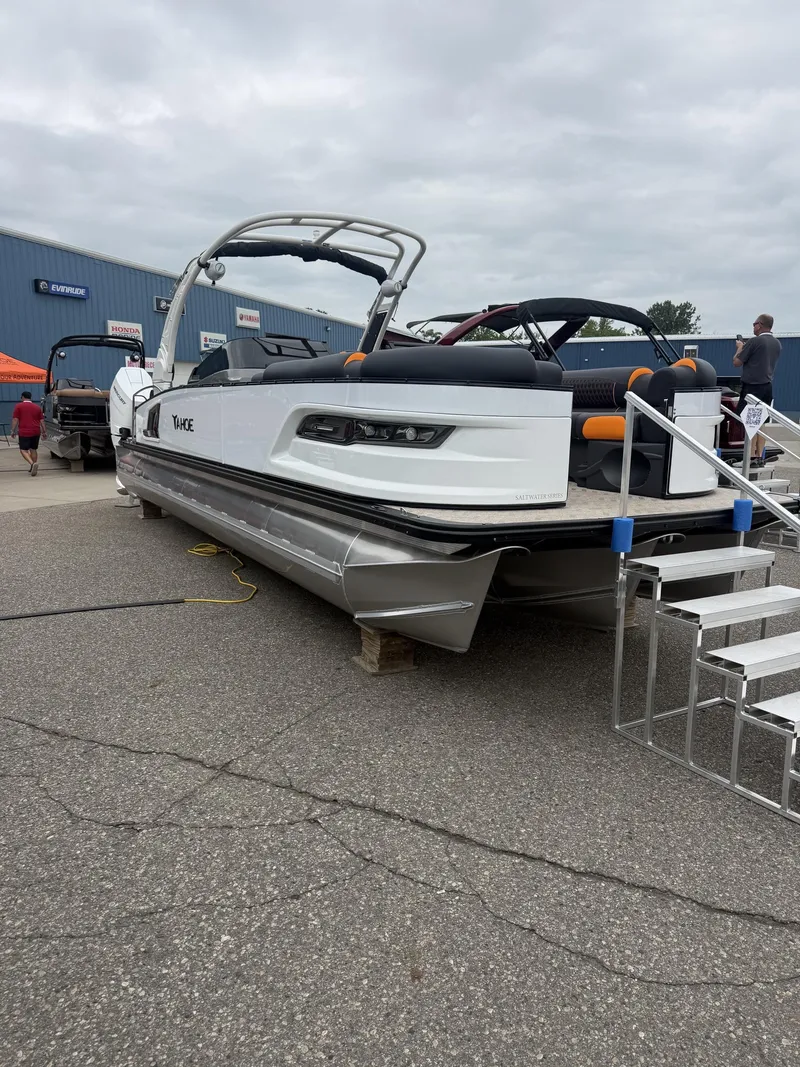 The Image of Tahoe 27' Grand Tahoe LTD Flex Lounge Windshield Twin 425HP Mercury V10's & Joystick Controls! 2027 - 1
