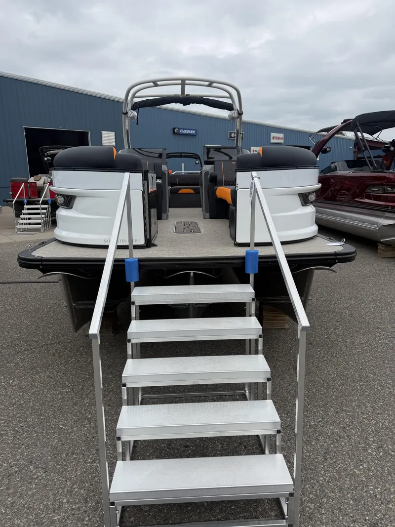 Slide: The Image of Tahoe 27' Grand Tahoe LTD Flex Lounge Windshield Twin 425HP Mercury V10's & Joystick Controls! 2027 - 2