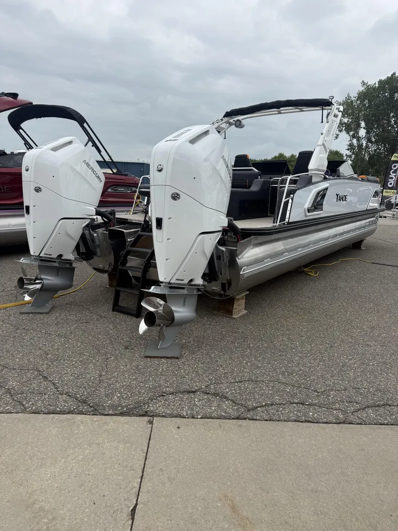 Slide: The Image of Tahoe 27' Grand Tahoe LTD Flex Lounge Windshield Twin 425HP Mercury V10's & Joystick Controls! 2027 - 3