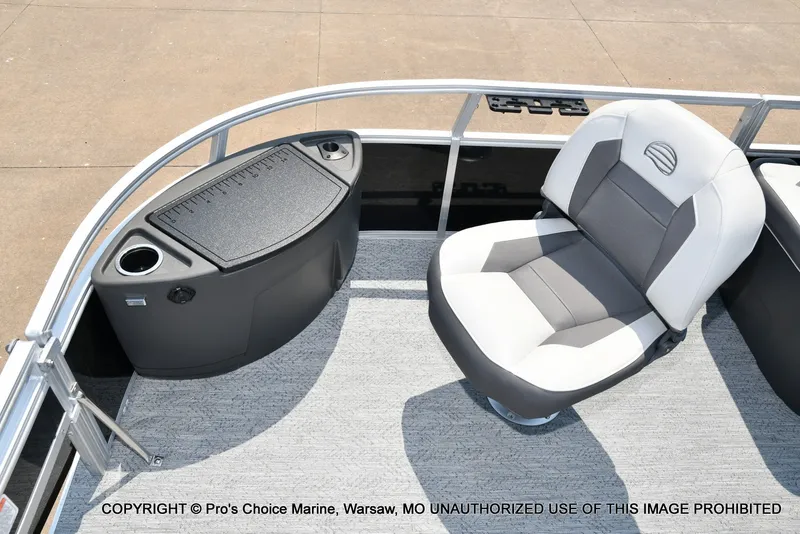 Slide: The Image of Sun Tracker Bass Buggy 18 DLX 2027 - 19