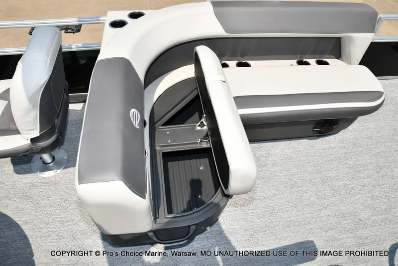 Slide: The Image of Sun Tracker Bass Buggy 18 DLX 2027 - 51