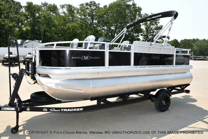 Slide: The Image of Sun Tracker Bass Buggy 18 DLX 2027 - 21