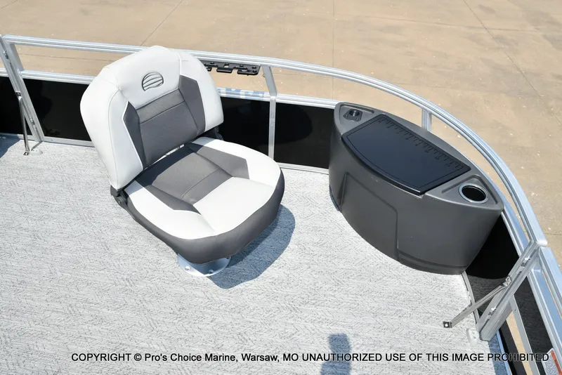 Slide: The Image of Sun Tracker Bass Buggy 18 DLX 2027 - 26