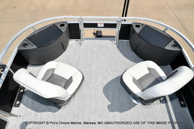Slide: The Image of Sun Tracker Bass Buggy 18 DLX 2027 - 58