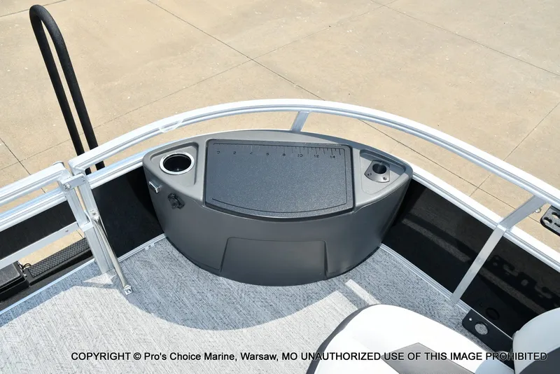 Slide: The Image of Sun Tracker Bass Buggy 18 DLX 2027 - 23