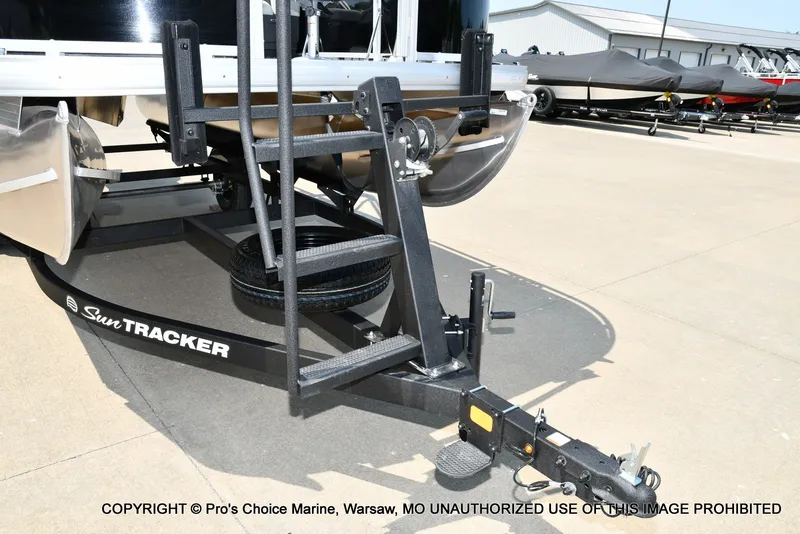 Slide: The Image of Sun Tracker Bass Buggy 18 DLX 2027 - 18