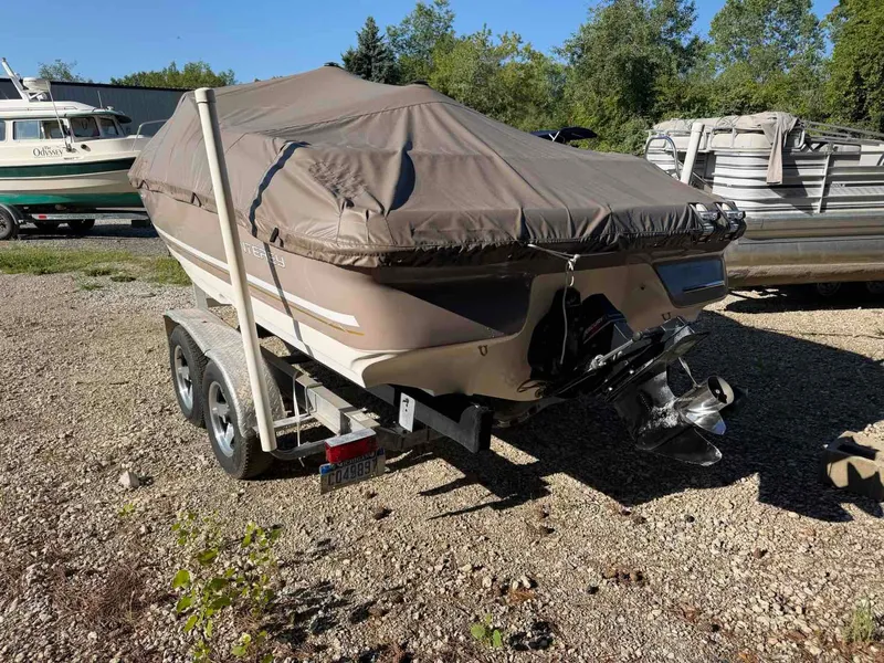 Slide: The Image of Monterey 20FT BOWRIDER 2000 - 2