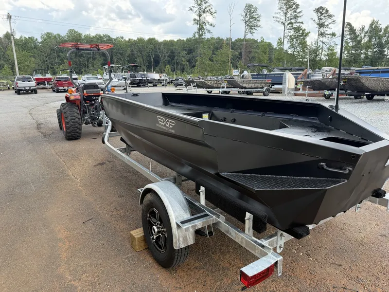 Slide: The Image of Edge Boats Sportsman 550 2027 - 3