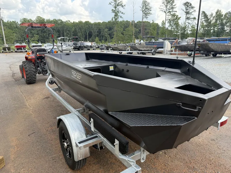 Slide: The Image of Edge Boats Sportsman 550 2027 - 3