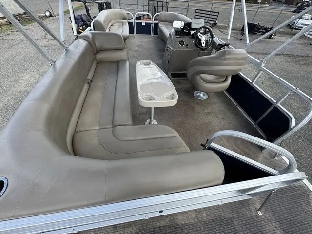 Slide: The Image of Ranger 200C 2021 - 32