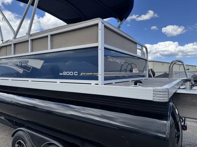Slide: The Image of Ranger 200C 2021 - 40