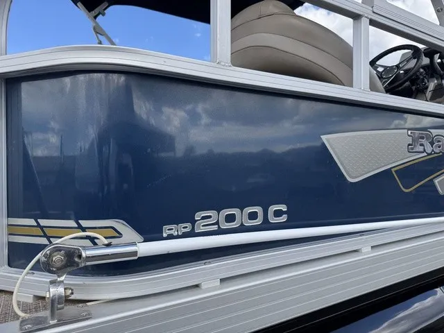 Slide: The Image of Ranger 200C 2021 - 10