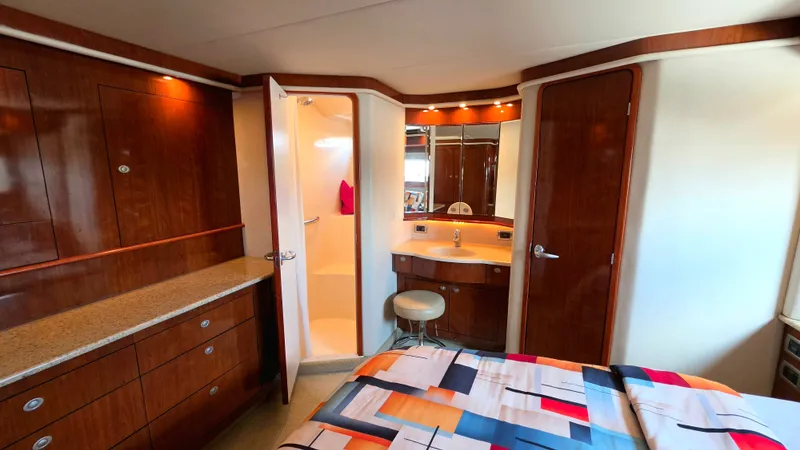 Slide: The Image of Sea Ray 480 Motor Yacht 2004 - 45