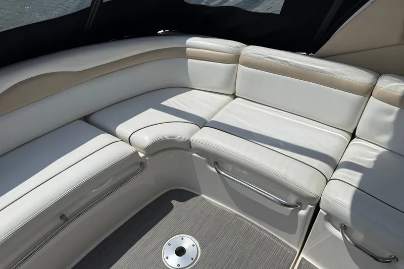 Slide: The Image of Luxurious seating area on a 2008 Sea Ray Sundancer 350 yacht. - 21