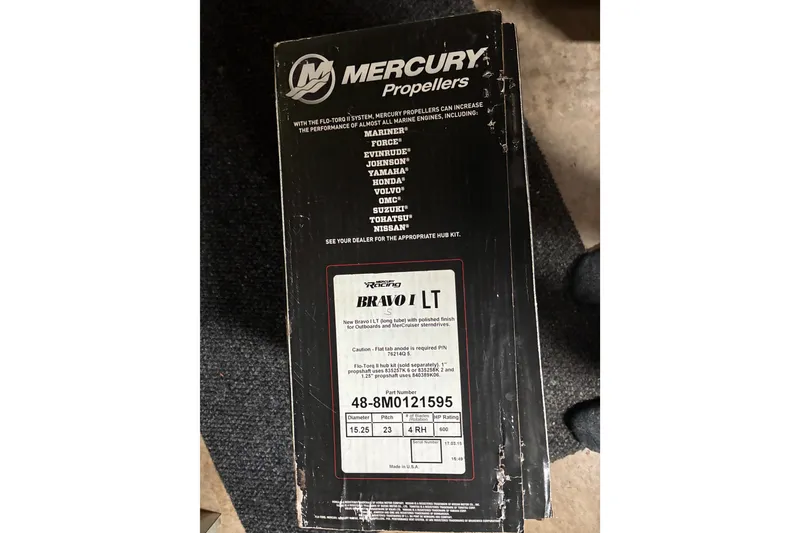 Slide: The Image of Box of Mercury Bravo I LT propellers for marine engines, compatible with Baja 24 H2X Boss 2009. - 47