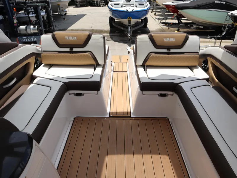 Slide: The Image of Yamaha 275SDX 2023 - 21