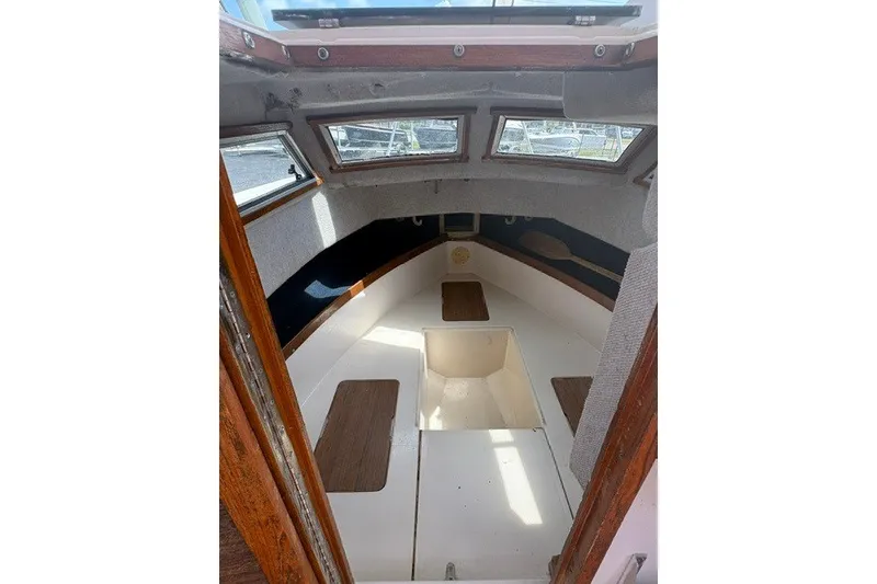 Slide: The Image of Interior view of a 1987 Grady White 22 Sea Farer boat cabin. - 21
