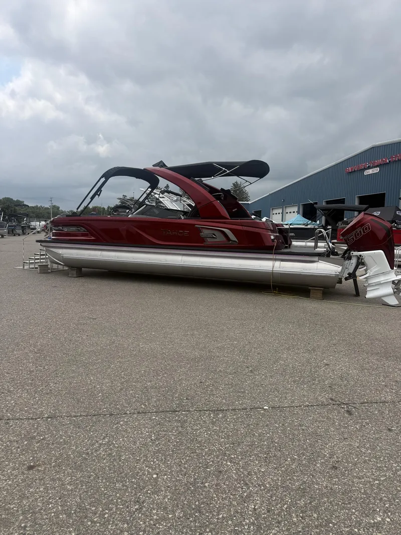 Slide: The Image of Tahoe Grand Tahoe 27' Quad lounge Windshield w/ Twin 500HP Mercury's! 2027 - 3