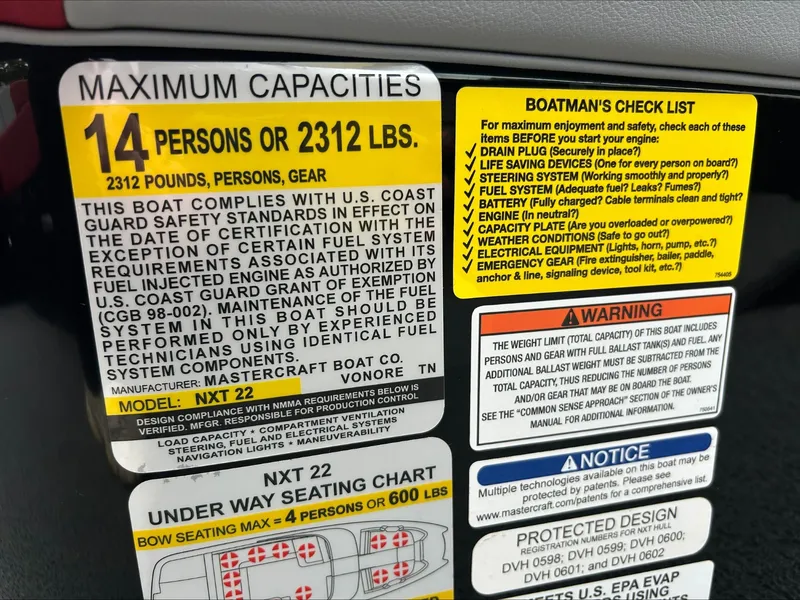 Slide: The Image of MasterCraft NXT22 2022 - 10