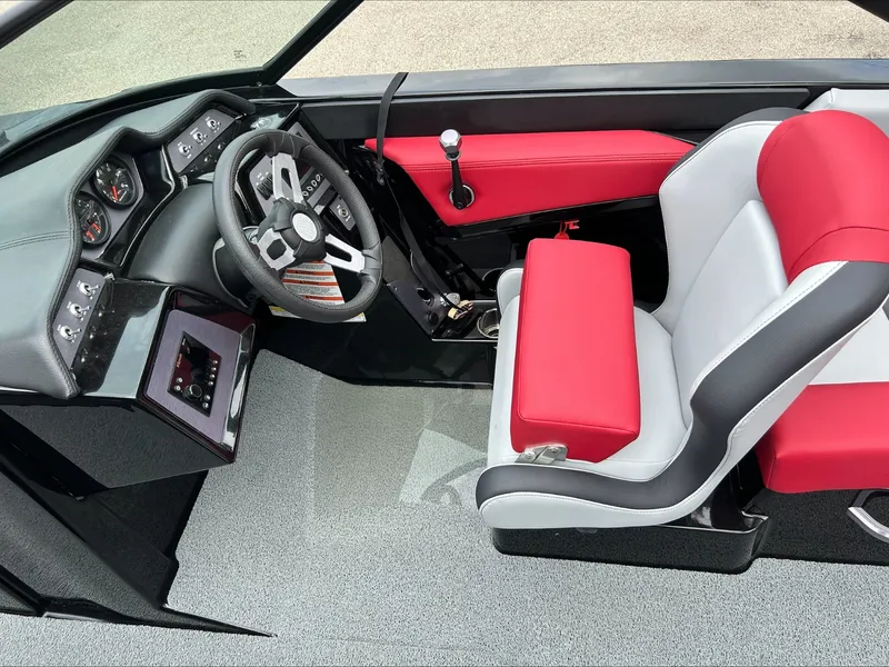 Slide: The Image of MasterCraft NXT22 2022 - 5