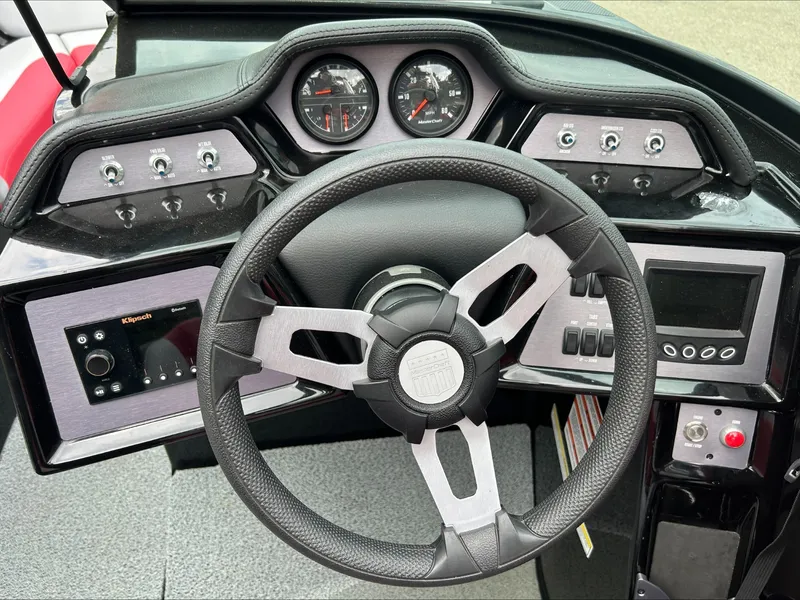 Slide: The Image of MasterCraft NXT22 2022 - 4
