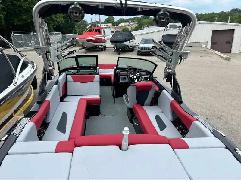 Slide: The Image of MasterCraft NXT22 2022 - 2