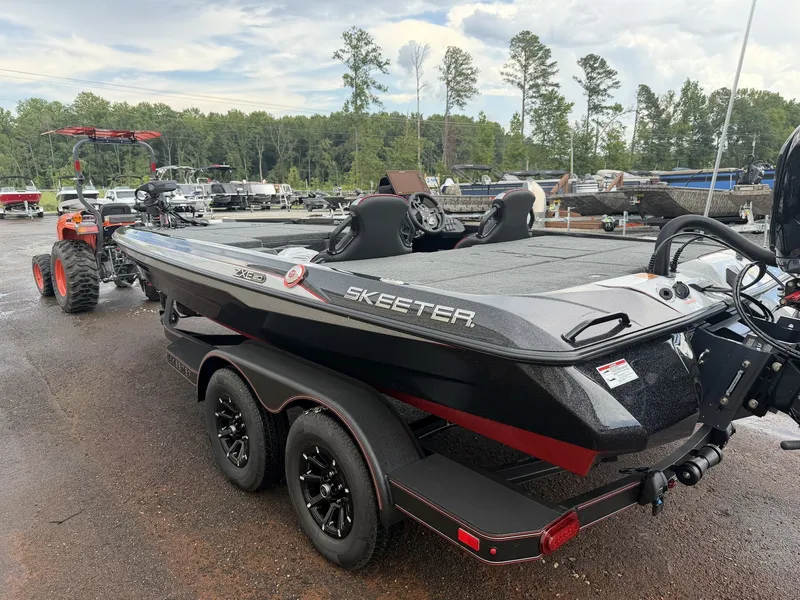 Slide: The Image of Skeeter ZXE20 2027 - 5