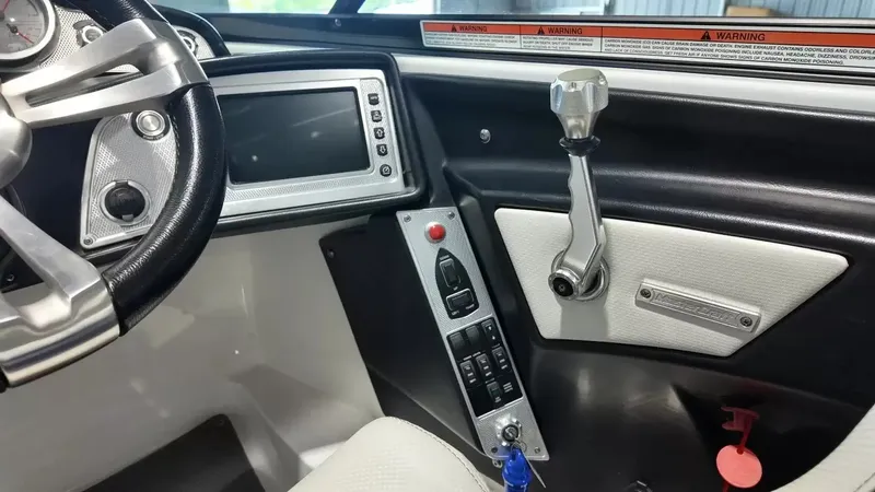 Slide: The Image of MasterCraft X30 2015 - 39