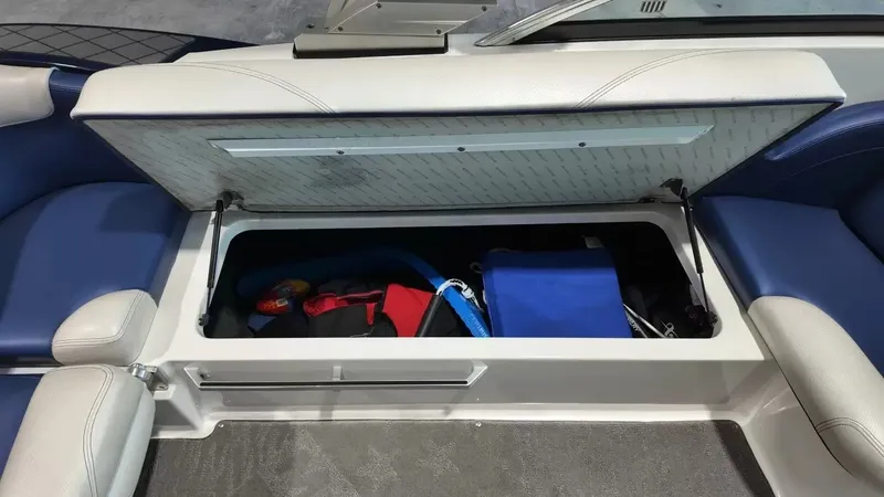Slide: The Image of MasterCraft X30 2015 - 47