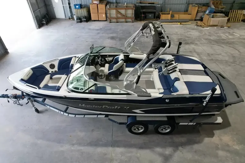Slide: The Image of MasterCraft X30 2015 - 14