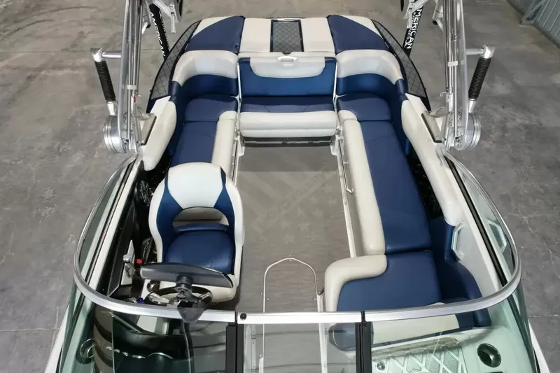 Slide: The Image of MasterCraft X30 2015 - 59