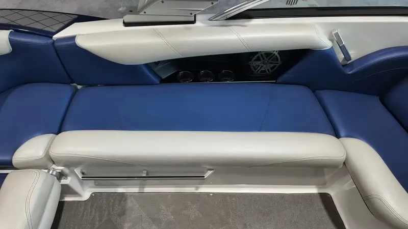 Slide: The Image of MasterCraft X30 2015 - 46