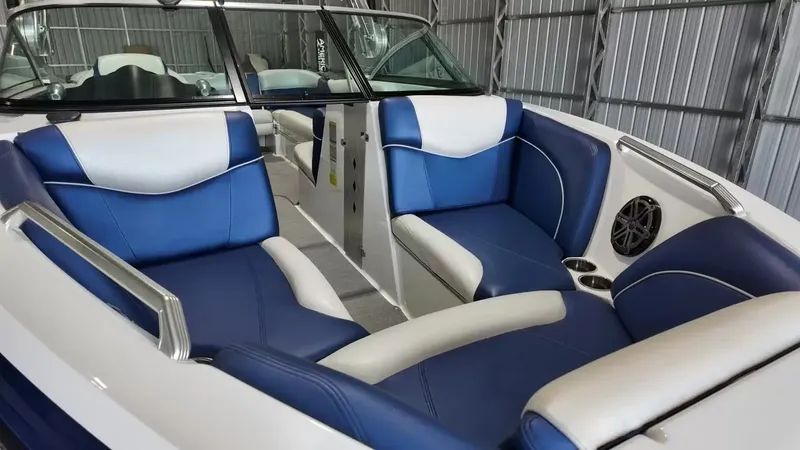 Slide: The Image of MasterCraft X30 2015 - 20