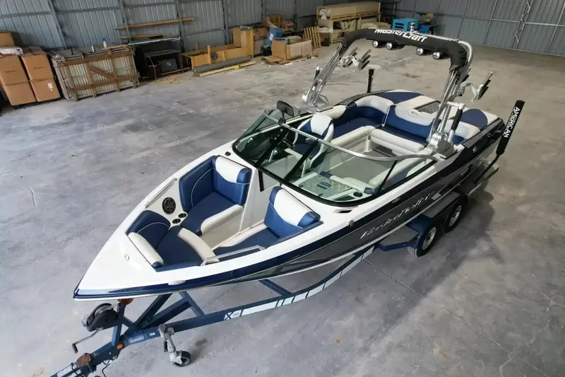 Slide: The Image of MasterCraft X30 2015 - 16