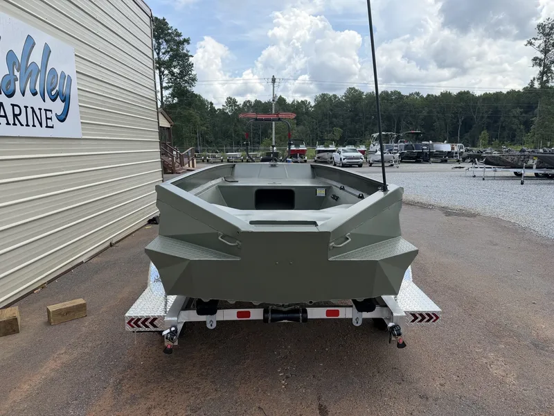 Slide: The Image of Edge Boats Sportsman 553DB 2027 - 2