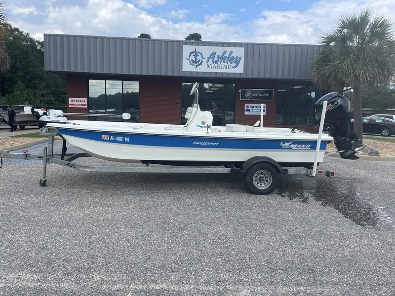 The Image of Mako Pro Skiff 19 pro 2017 - 1