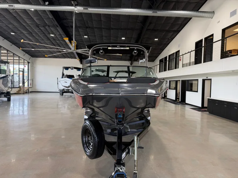 Slide: The Image of MasterCraft NXT22 2016 - 6