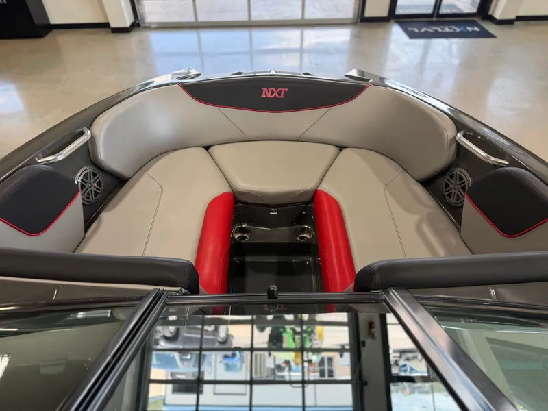 Slide: The Image of MasterCraft NXT22 2016 - 21