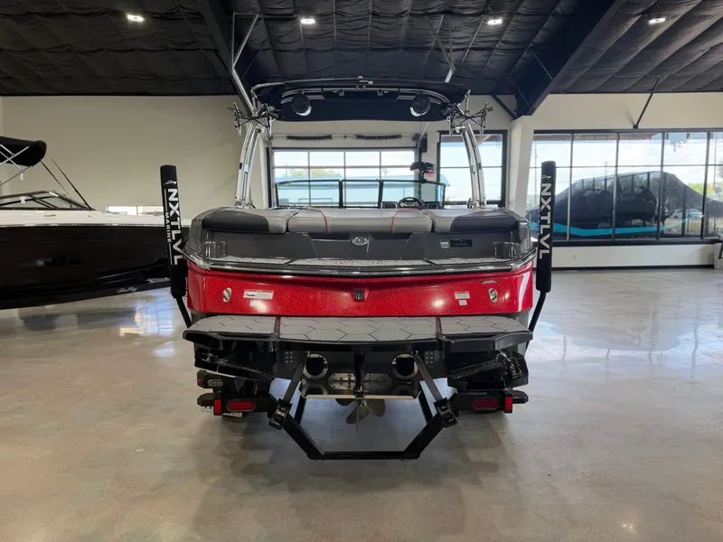 Slide: The Image of MasterCraft NXT22 2016 - 4