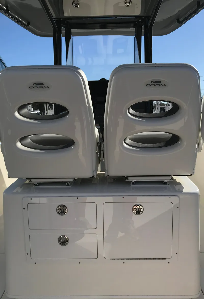 Slide: The Image of Cobia 262 Center Console 2020 - 11