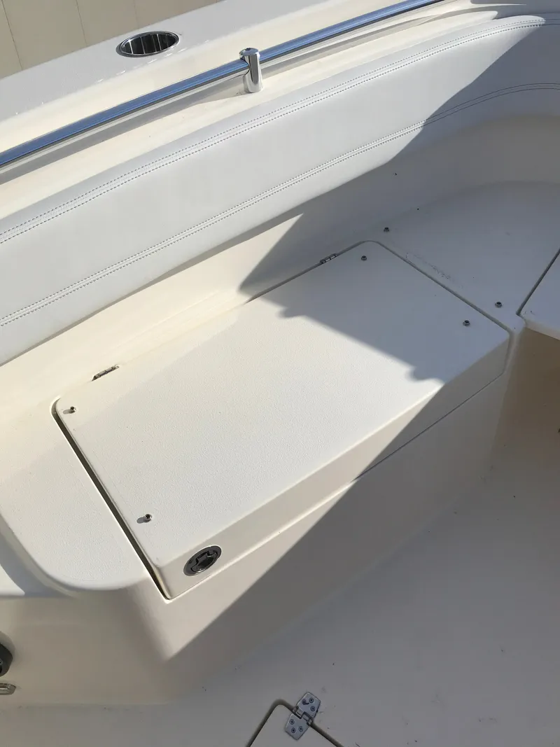 Slide: The Image of Cobia 262 Center Console 2020 - 14