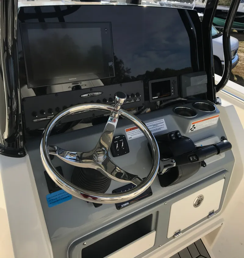 Slide: The Image of Cobia 262 Center Console 2020 - 4