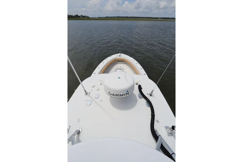 Slide: The Image of Bow view of 2009 Hydra-Sports 4100 VSF boat with Garmin equipment on calm water. - 23