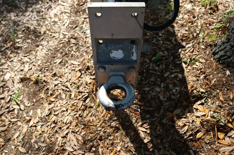 Slide: The Image of Trailer hitch of a 2009 Hydra-Sports 4100 VSF on leaf-covered ground. - 67
