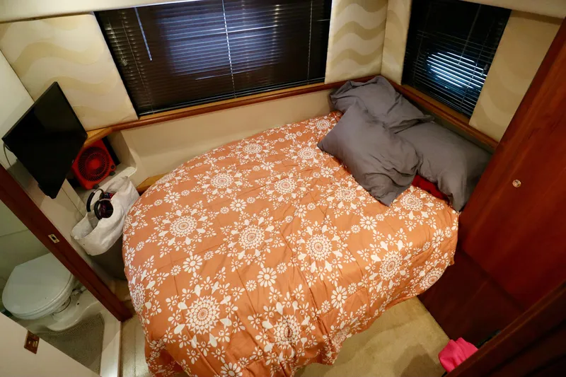 Slide: The Image of Silverton 352 Motor Yacht 2000 - 27