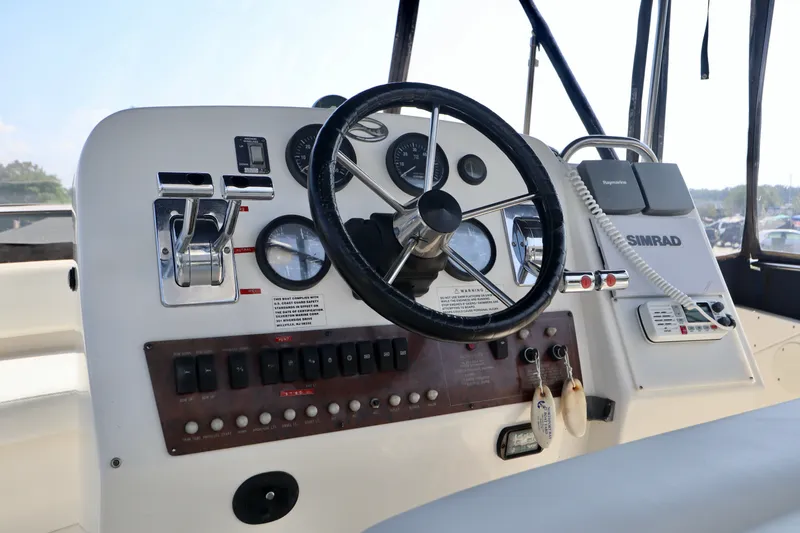 Slide: The Image of Silverton 352 Motor Yacht 2000 - 33